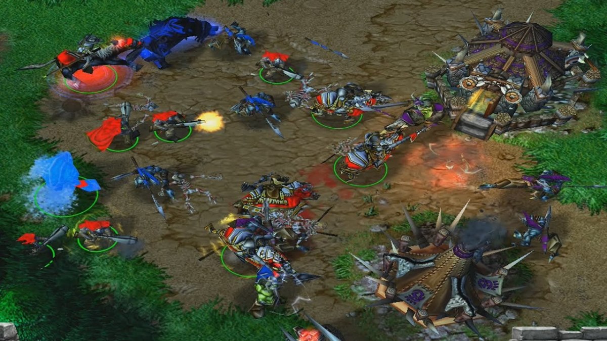 Warcraft 3 base under attack