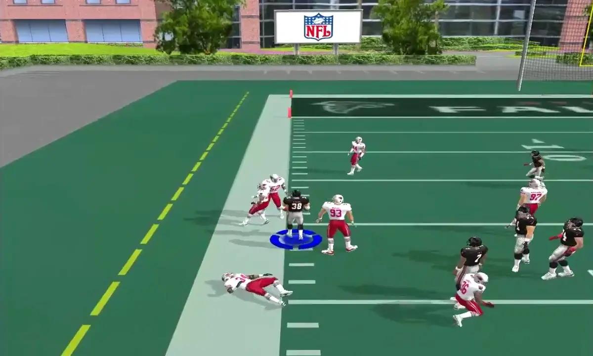 Players just kind of stand around on the pitch in Madden 2004, as one lays on the floor injured.