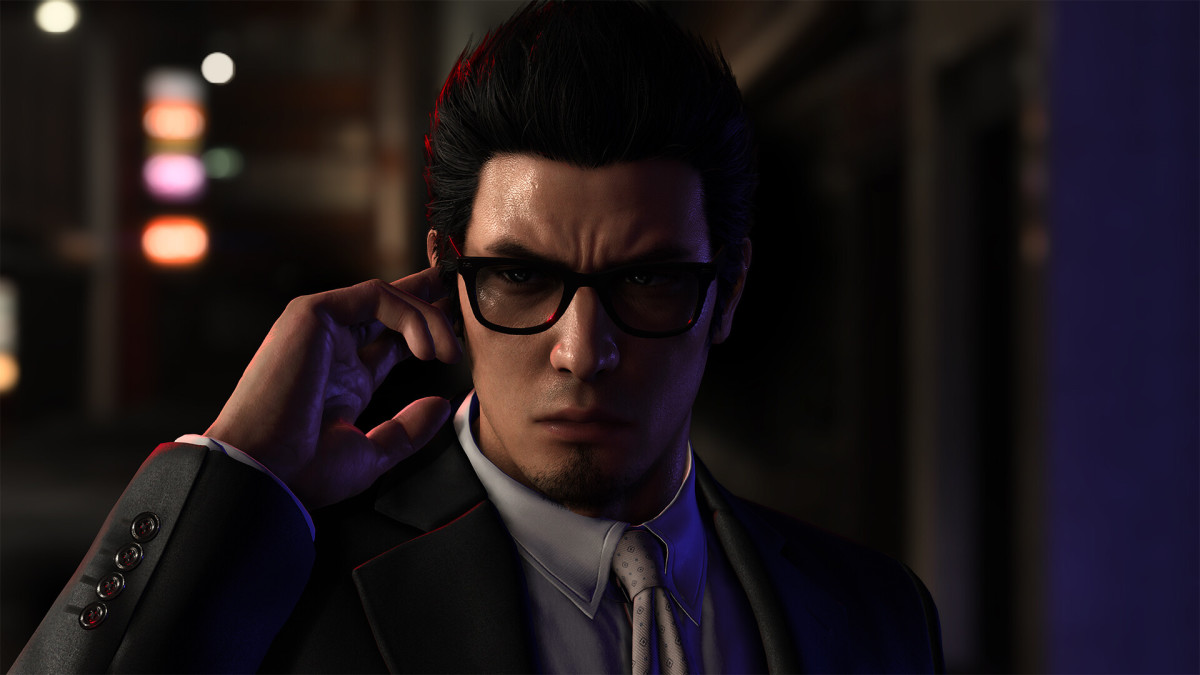 Protagonist Kazuma Kiryu as a secret agent in a screenshot from the video game Like a Dragon Gaiden:The Man Who Erased His Name